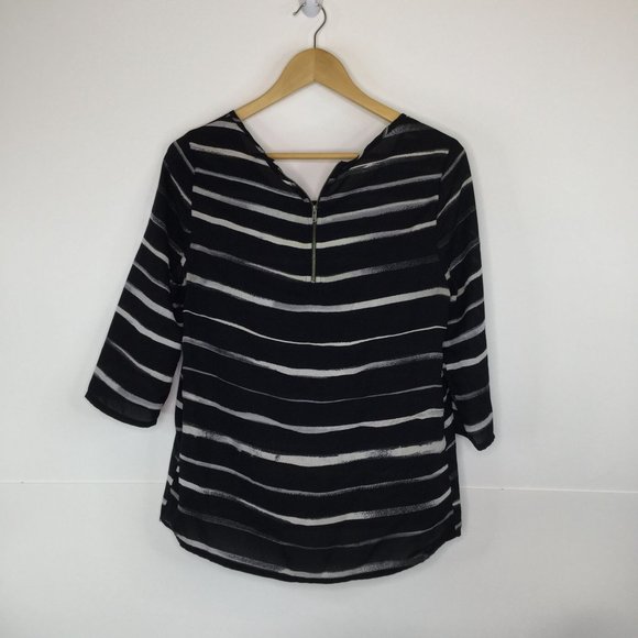 Express Blouse Women Size Small Black Grey White Striped Half Sleeve - Picture 9 of 11